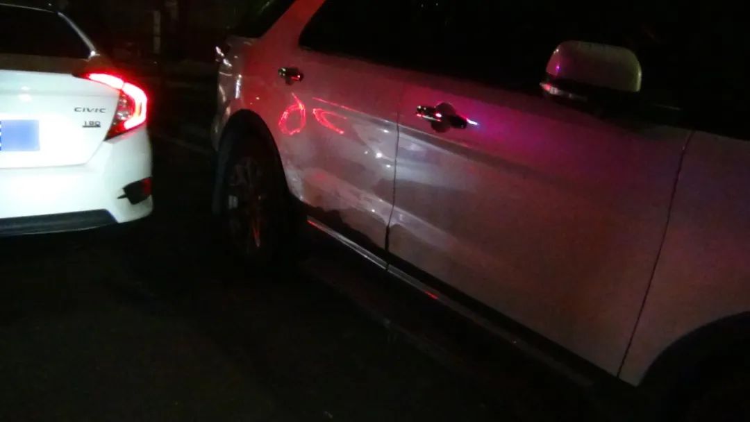 作死！醉駕司機沖卡逃逸，結(jié)果讓人大呼舒服…(圖11)